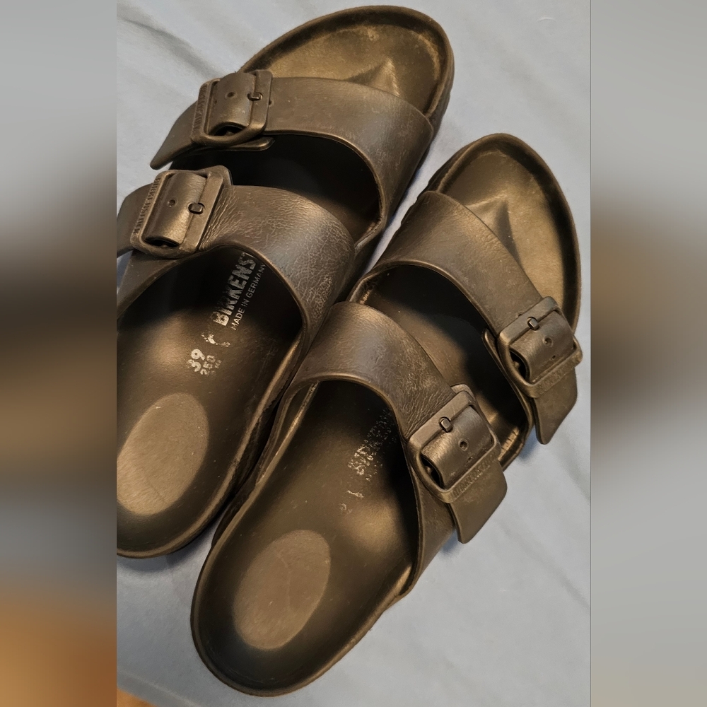GUC! Birkenstock Arizona Essentials EVA - Black - Size 39